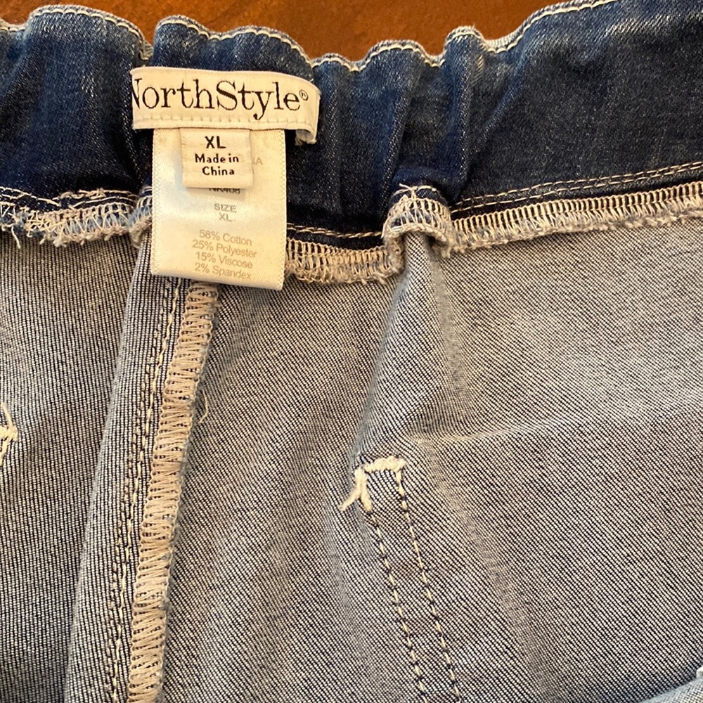 NorthStyle capris - Picture 5 of 10